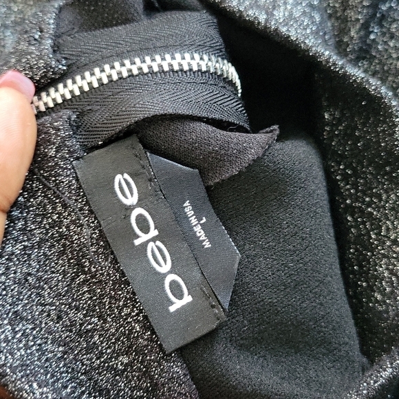 Bebe Y2K cold shoulder gunmetal Mettalic mock neck cropped top size L - Picture 8 of 12